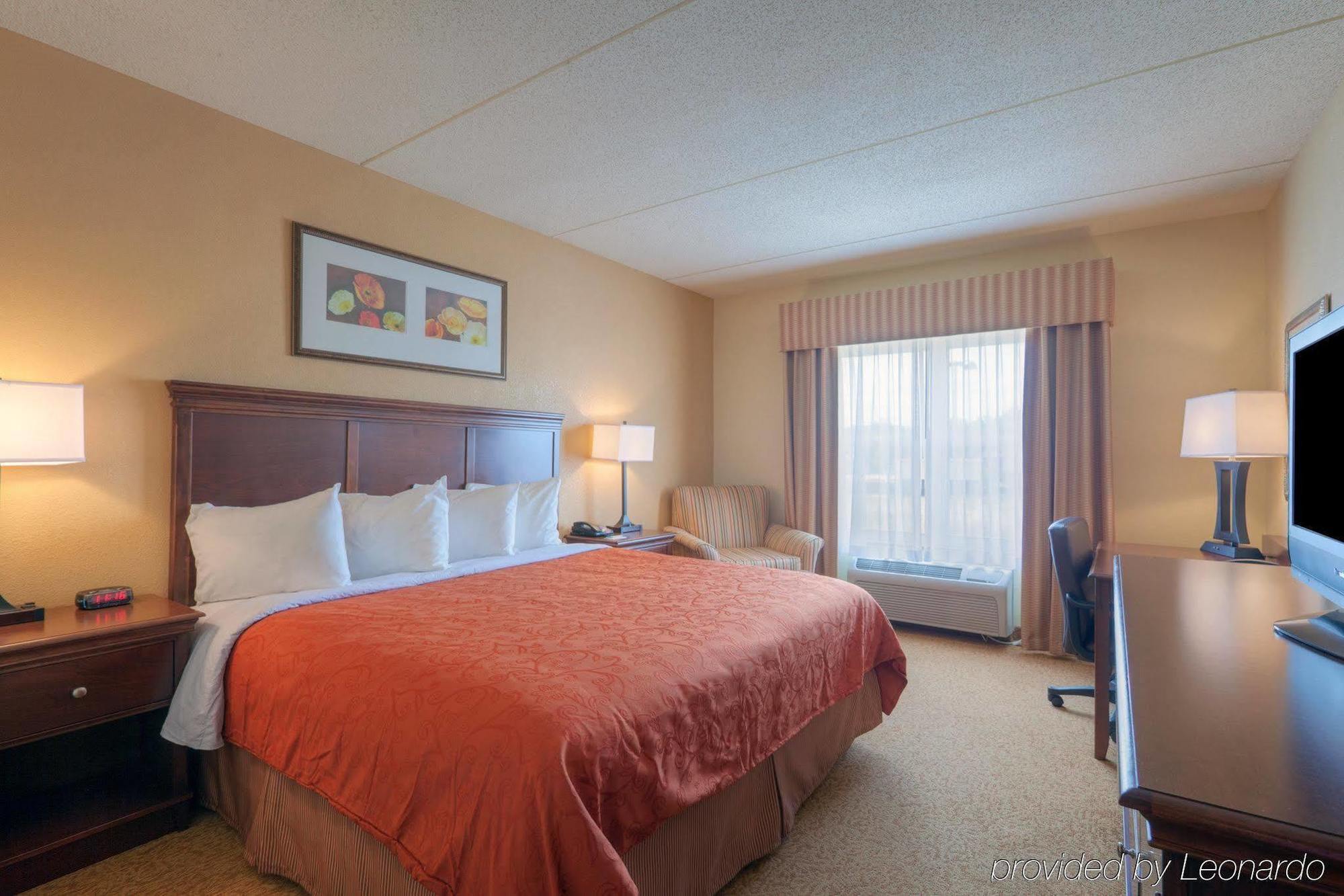 Country Inn & Suites By Radisson, Lexington Park California Room photo