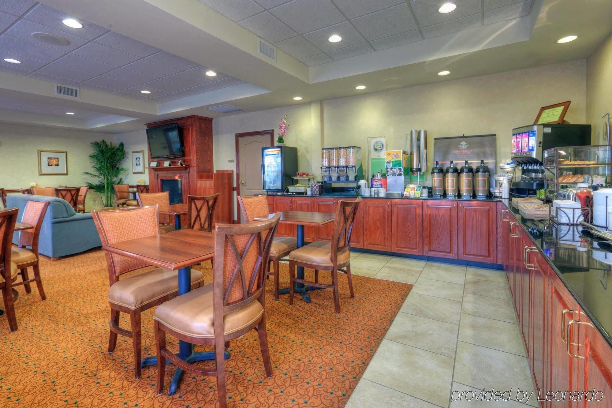 Country Inn & Suites By Radisson, Lexington Park California Restaurant photo